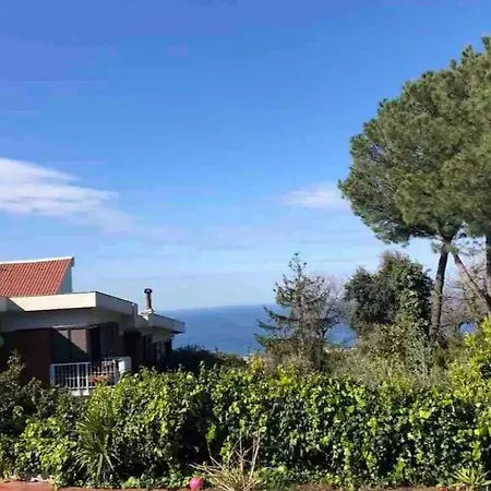 Confortevole Con Vista Sul Golfo Couette-café Ercolano